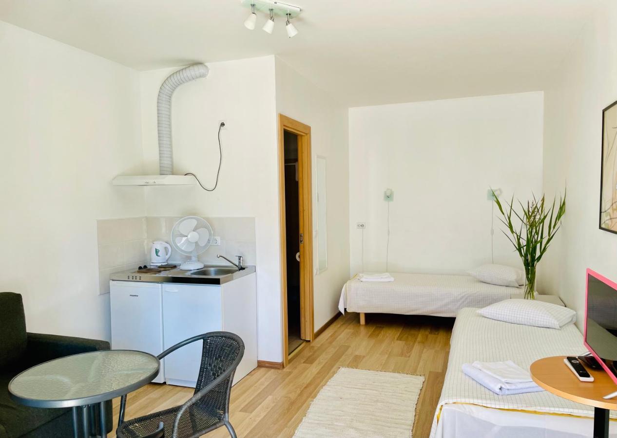 Endla Hostel Ja Apartamendid Хаапсалу Экстерьер фото