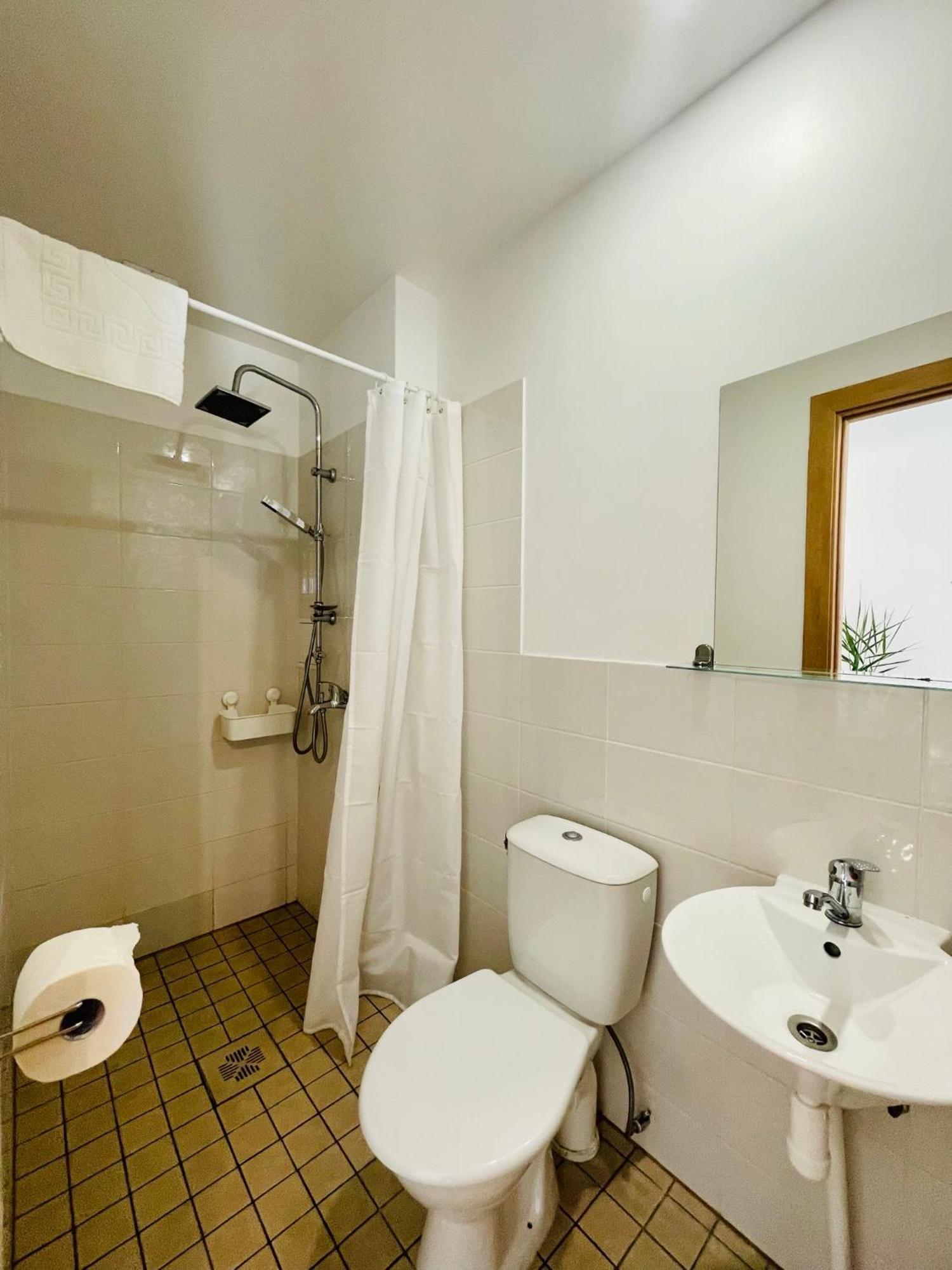 Endla Hostel Ja Apartamendid Хаапсалу Экстерьер фото