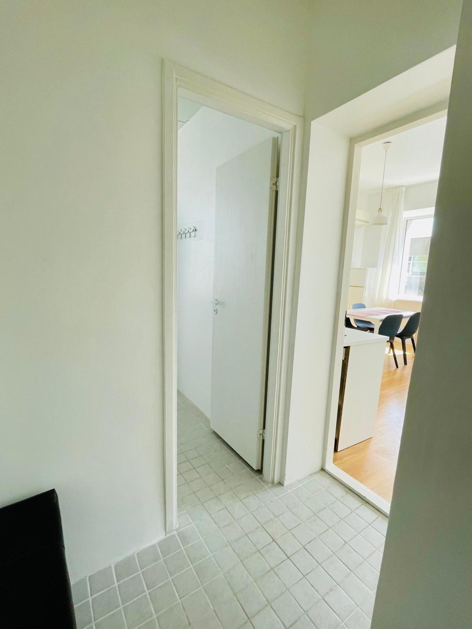 Endla Hostel Ja Apartamendid Хаапсалу Экстерьер фото