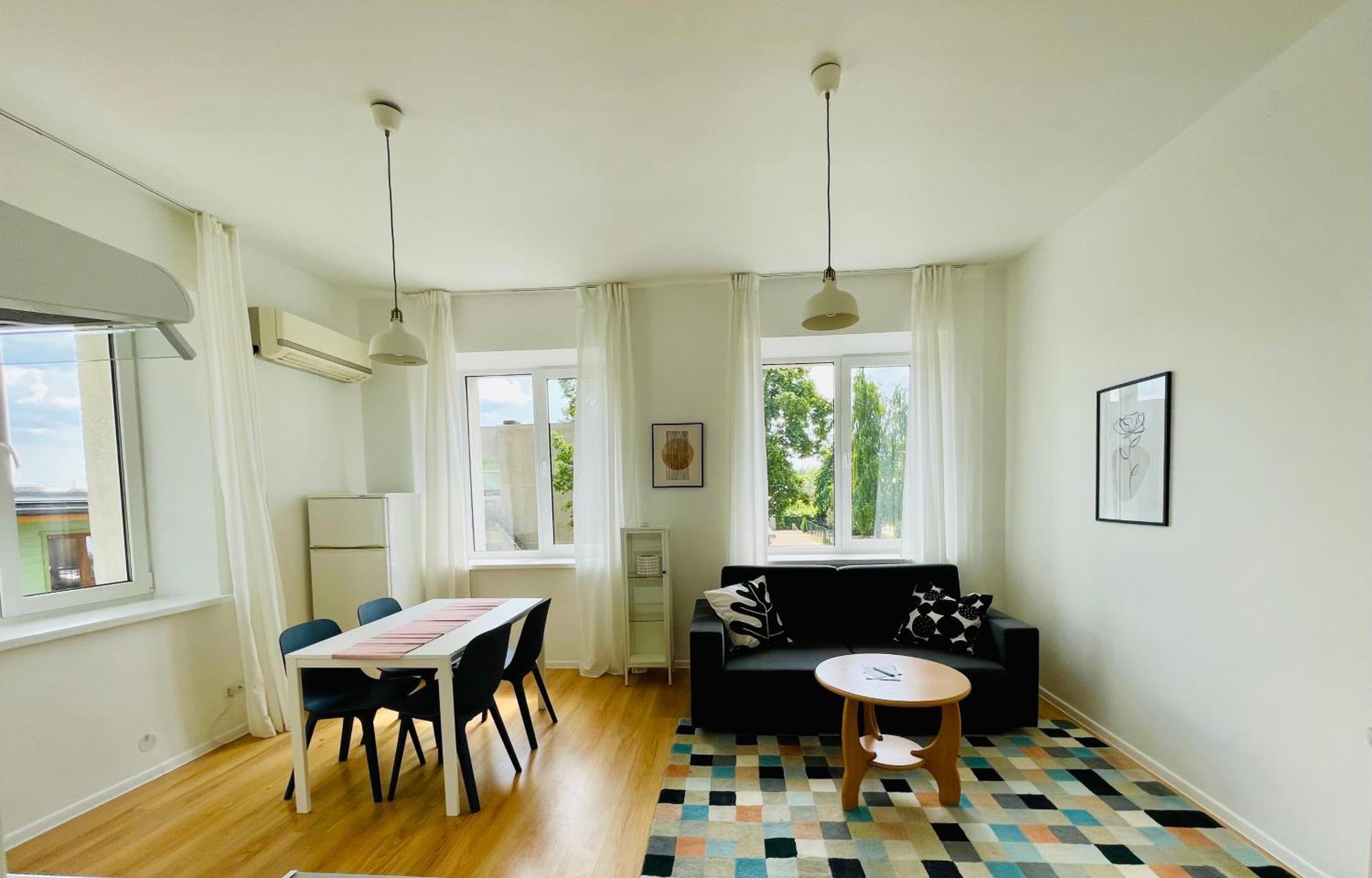 Endla Hostel Ja Apartamendid Хаапсалу Экстерьер фото